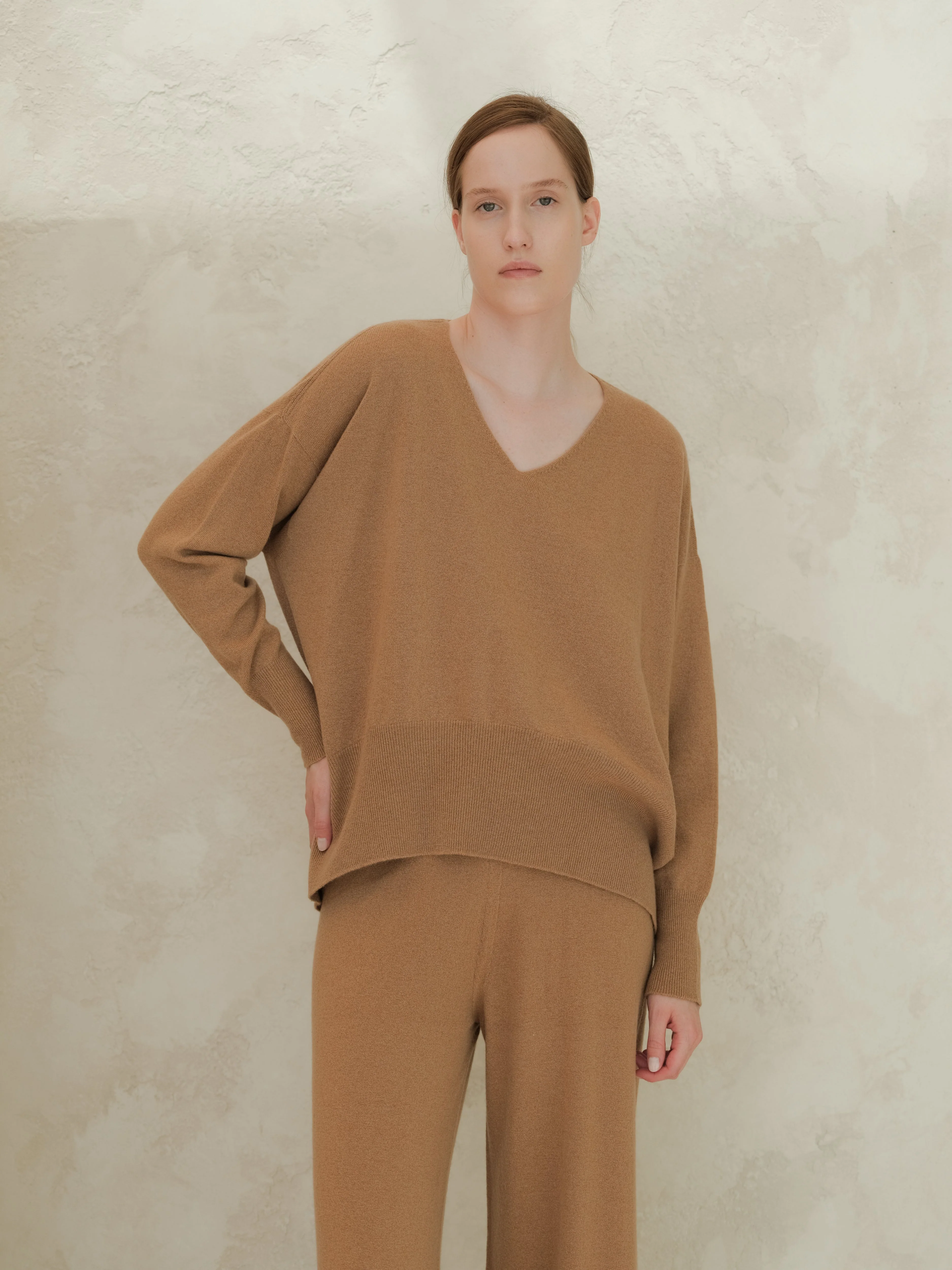 Wool & Cashmere Mix Maxi V-Neck Sweater - Image 5