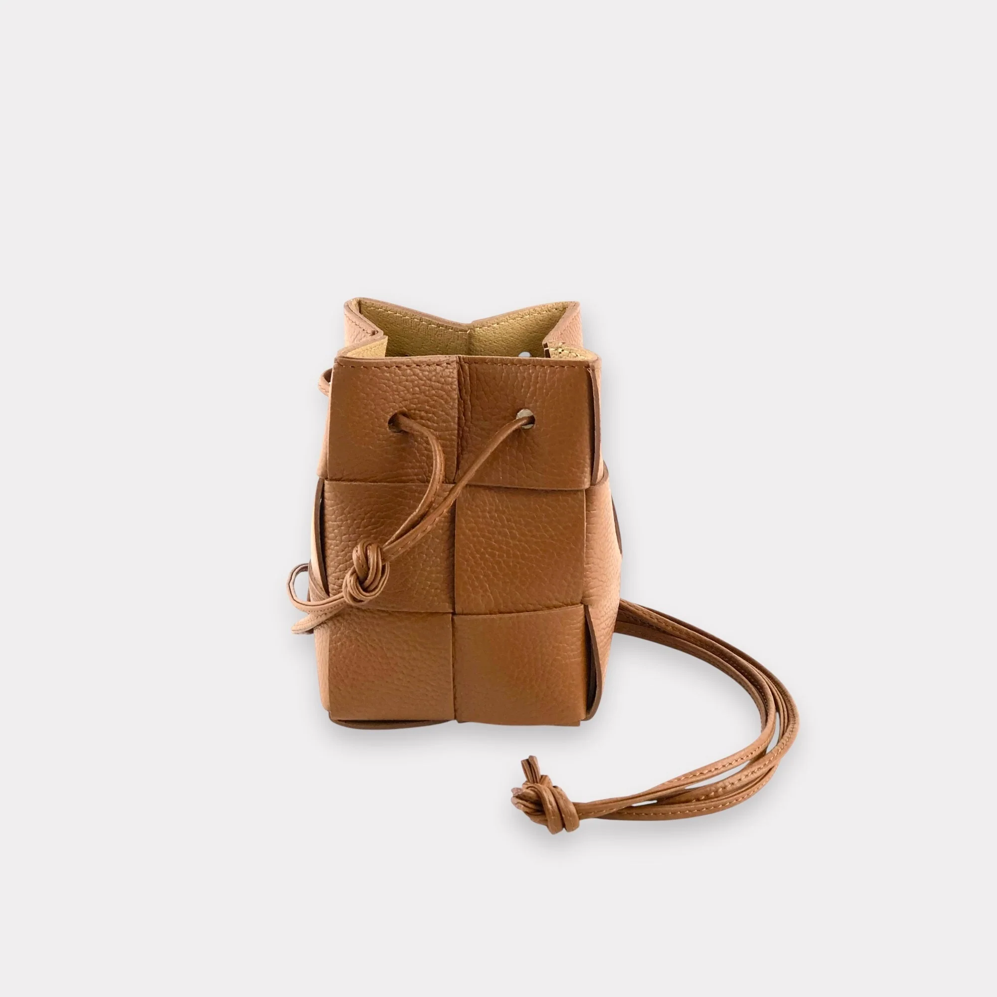 Emi - Handmade Drawstring Woven Crossbody Bag - Image 4