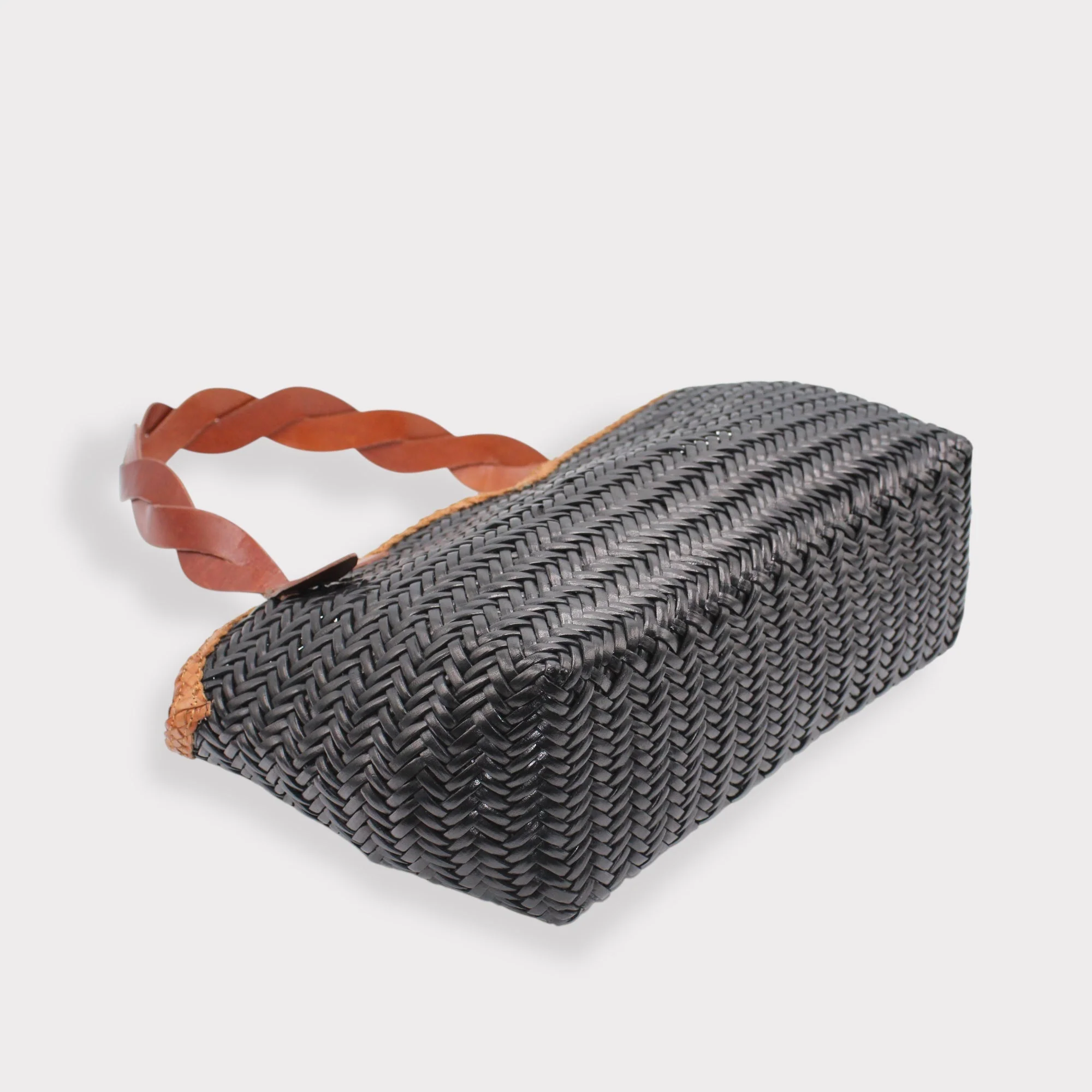 Léafa - Handwoven Leather Shoulder Bag | Brown & Black - Image 8