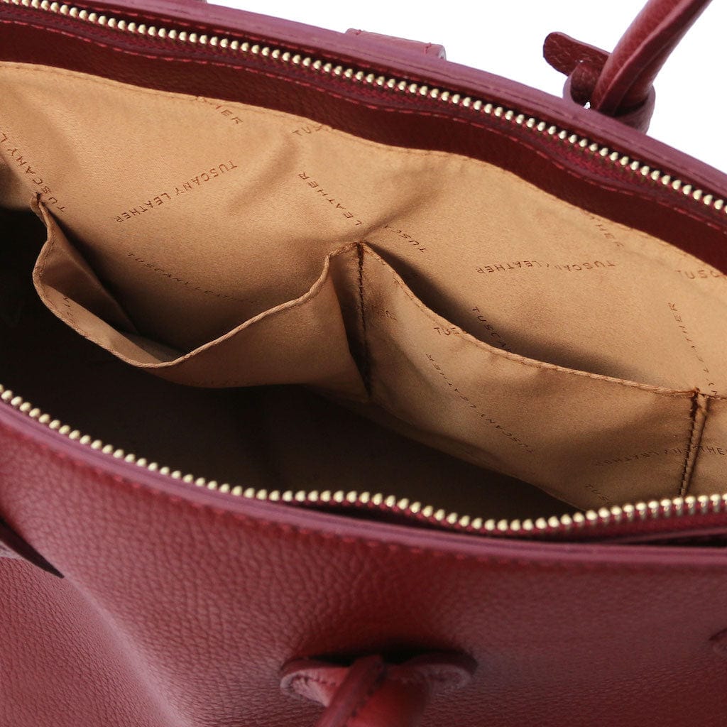 TL Bag - Leather handbag with golden hardware | TL141529 - Image 15