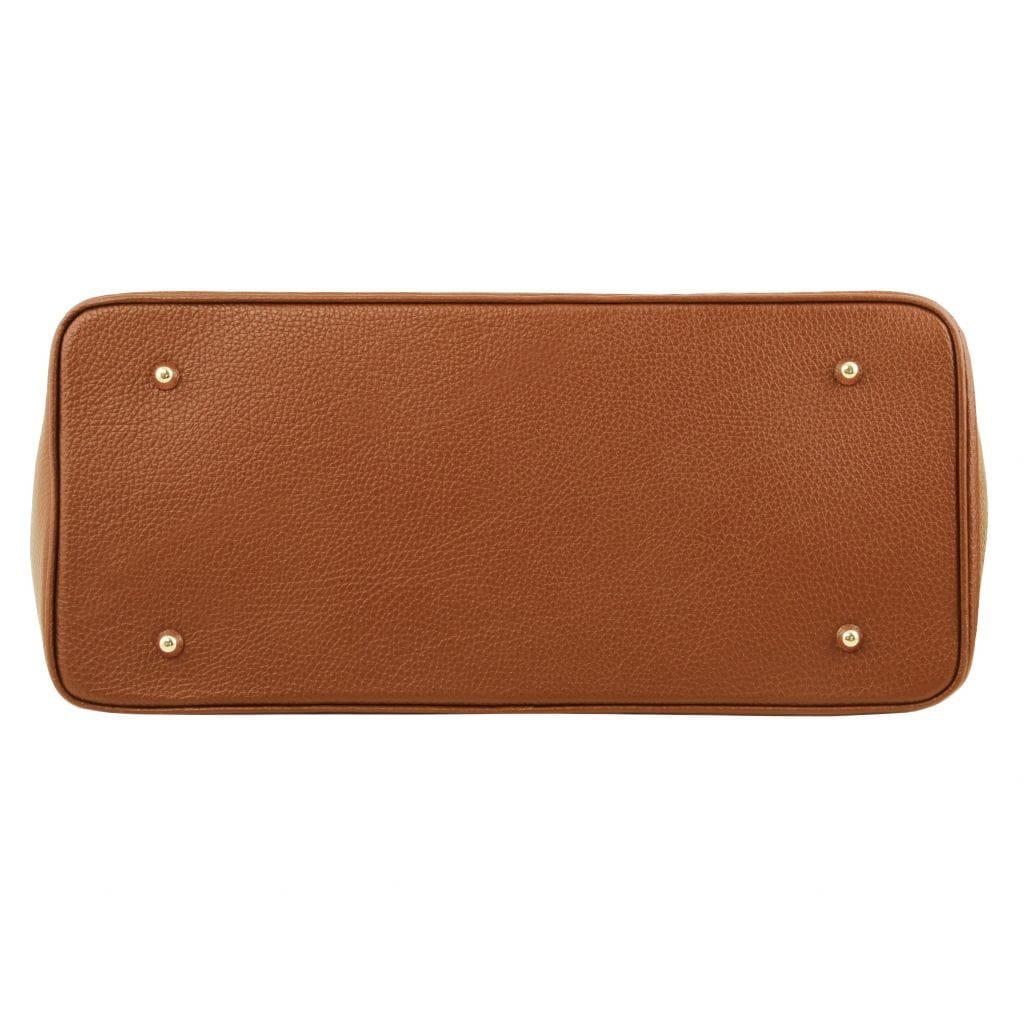 TL Bag - Leather handbag with golden hardware | TL141529 - Image 30